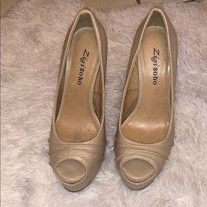 Zigisoho beige platform pumps